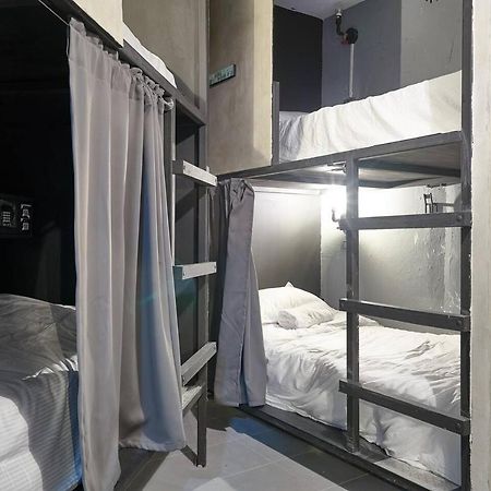 We Hostel And Suites Miraflores By Stand Out Hotels Collection Santo Domingo Ngoại thất bức ảnh